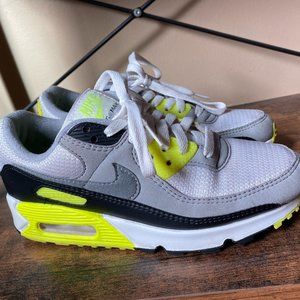 Nike Air Max Womens 7.5 lime green gray black white